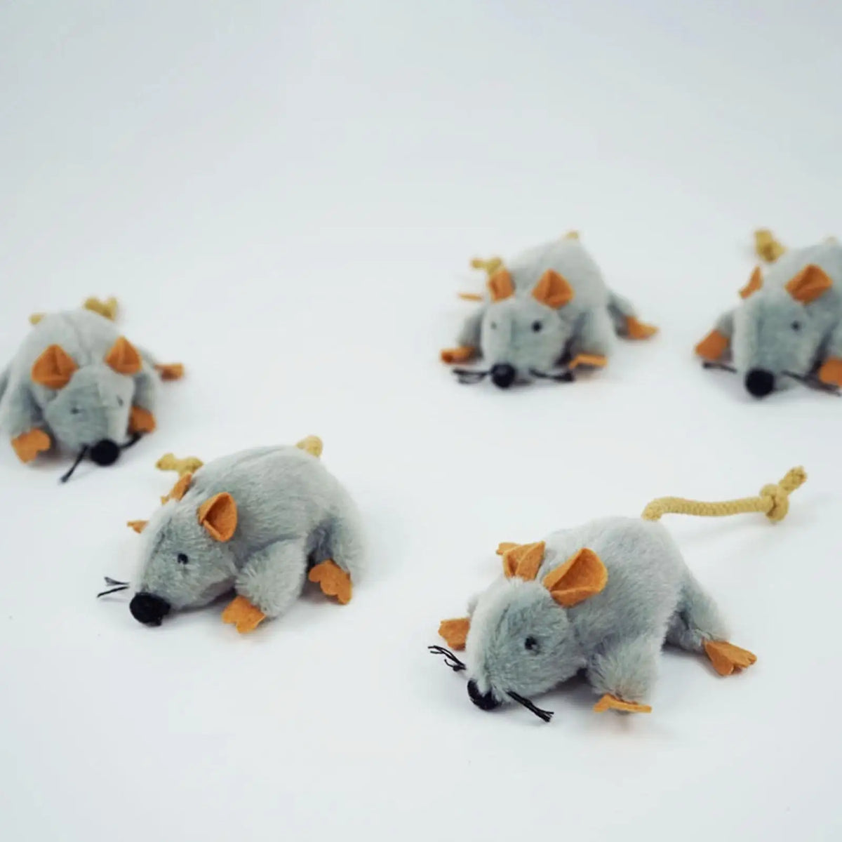 Cat Mouse Toy Built-in Sound Compact Play Game Stuffed Cat Toys for Daily Ground Home Indoor Outdoor Birthday Holiday Pet